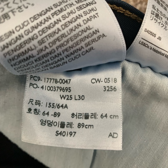 Levi’s Jeans - Picture 5 of 6